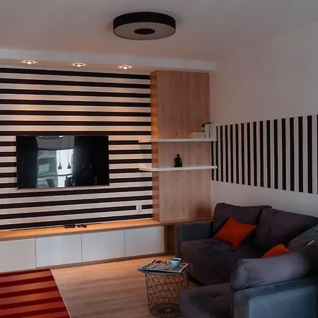 Apartament Zebra Z Bezplatnym Parkingiem I Klimatyzacja Apartamento Poznan
